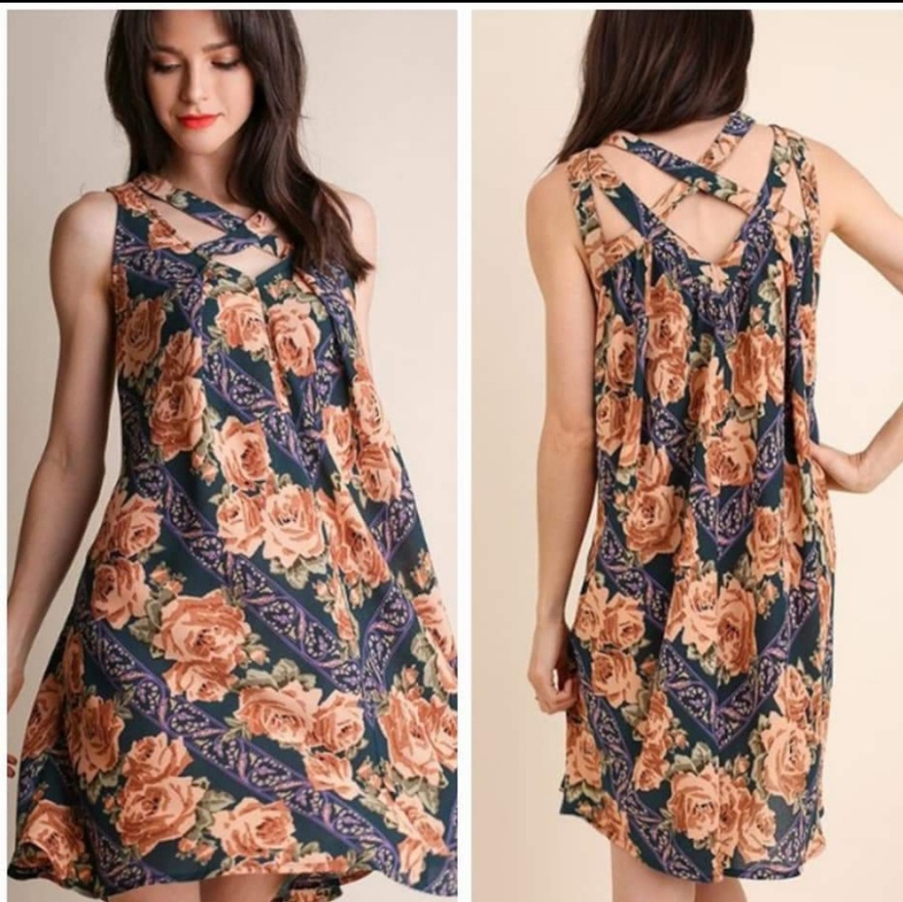 SALE! Beautiful Umgee Floral Dress
